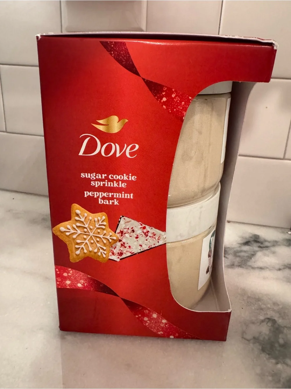 Dove Sugar Cookie & Peppermint Bark 2-Pack Body Scrub - Red